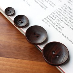 [木のボタン]凹の栗の木のボタン（20mm、23mm）