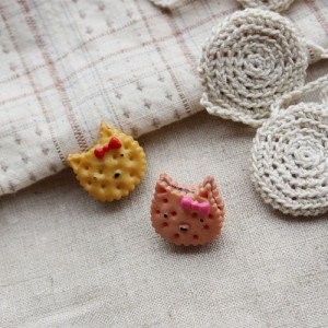 【キャラクターボタン】猫ビスケットボタン（18×16mm）