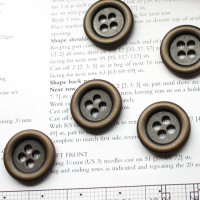 【金属ボタン】丸い立体枠ボタン（23mm）