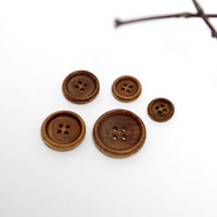 [木のボタン] 薄い枠の木のボタン(13mm/15mm/25mm)