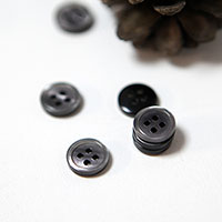 [基本ボタン] ブラックグレー 4口ボタン (10mm)